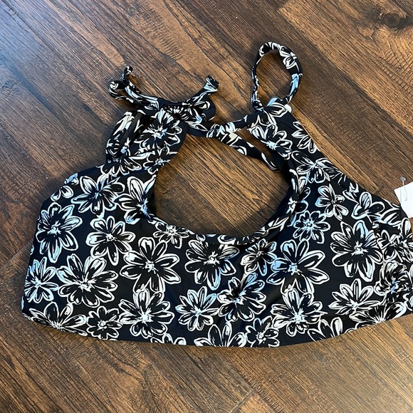Time and Tru 2-Piece Women’s Black/White Floral Print Bikini Swimsuit Size 3X - Picture 2 of 12